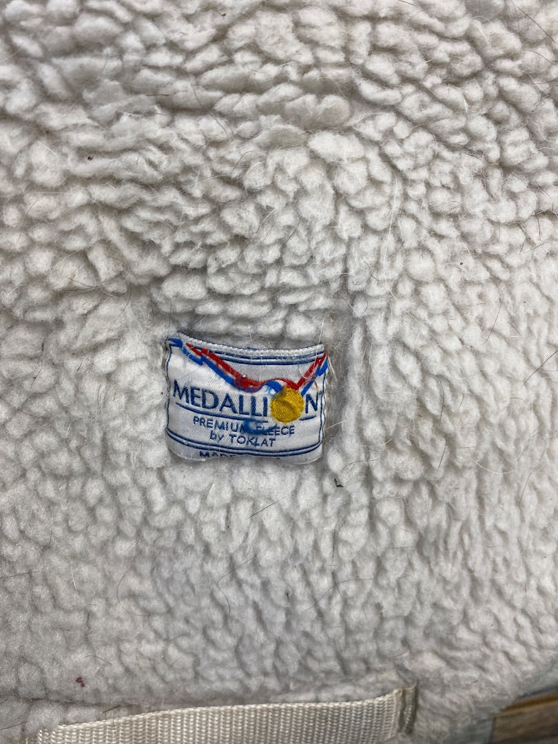 USED Medallion by Toklat Fleece Contour Pad Full White