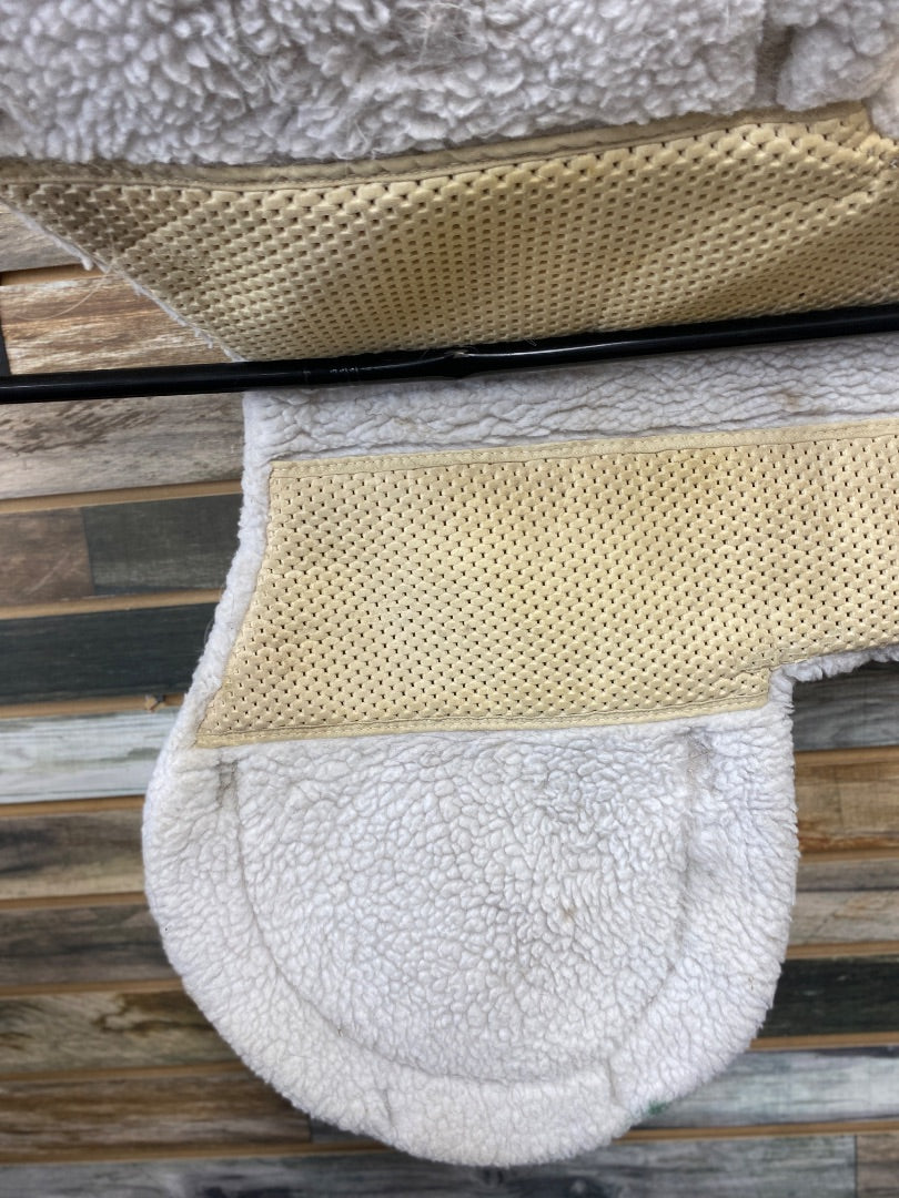 USED Medallion by Toklat Fleece Contour Pad Full White