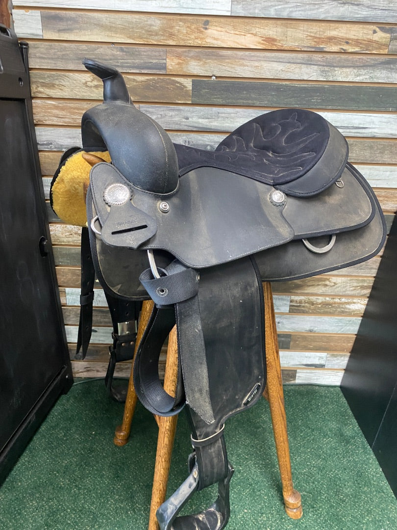 USED Wintec Synthetic Trail Saddle 15" Black