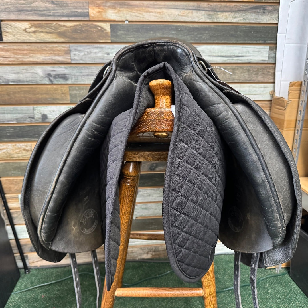 USED G. Passier & Sohn Hannover GG Extra Dressage Saddle w/ Cover 18" Black