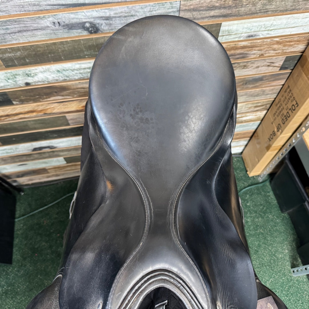 USED G. Passier & Sohn Hannover GG Extra Dressage Saddle w/ Cover 18" Black
