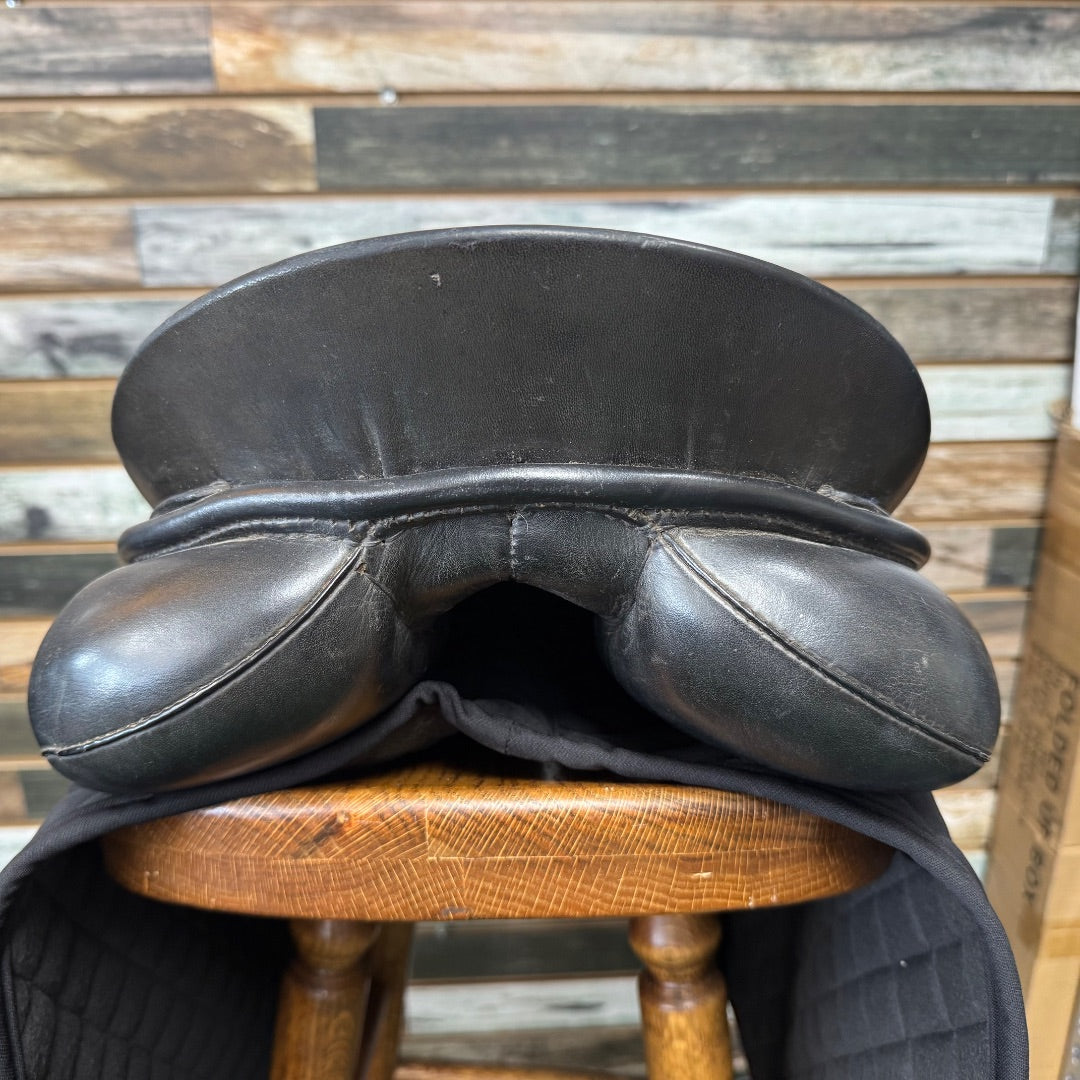 USED G. Passier & Sohn Hannover GG Extra Dressage Saddle w/ Cover 18" Black