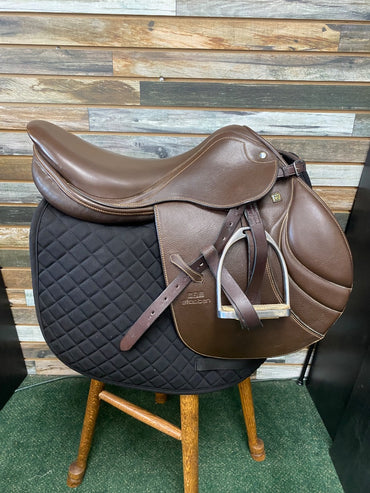 USED Stubben English Jump Saddle 17.5” Dark Oil