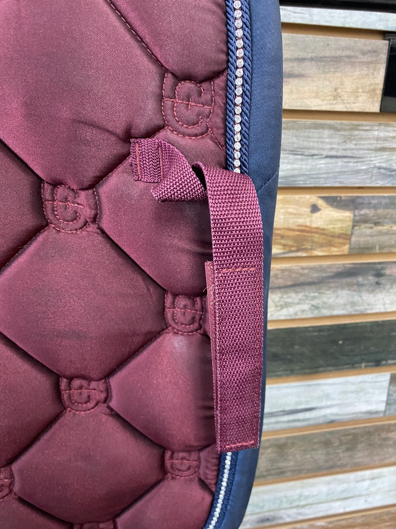 USED Equestrian Stockholm Dressage saddle pad Full Burgundy w/ Navy