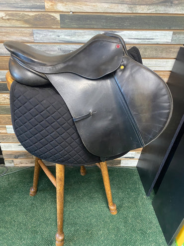 USED Albion Legend English All Purpose Saddle 17.5" Bolack