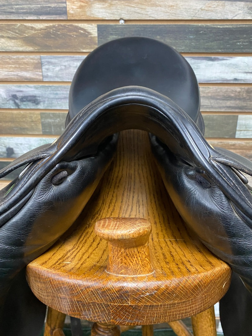 USED Prestige Dressage Saddle 18" Black