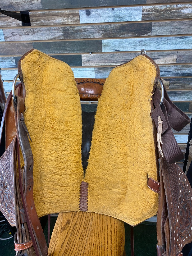 USED Circle Y Barrel Saddle 15” Medium Oil