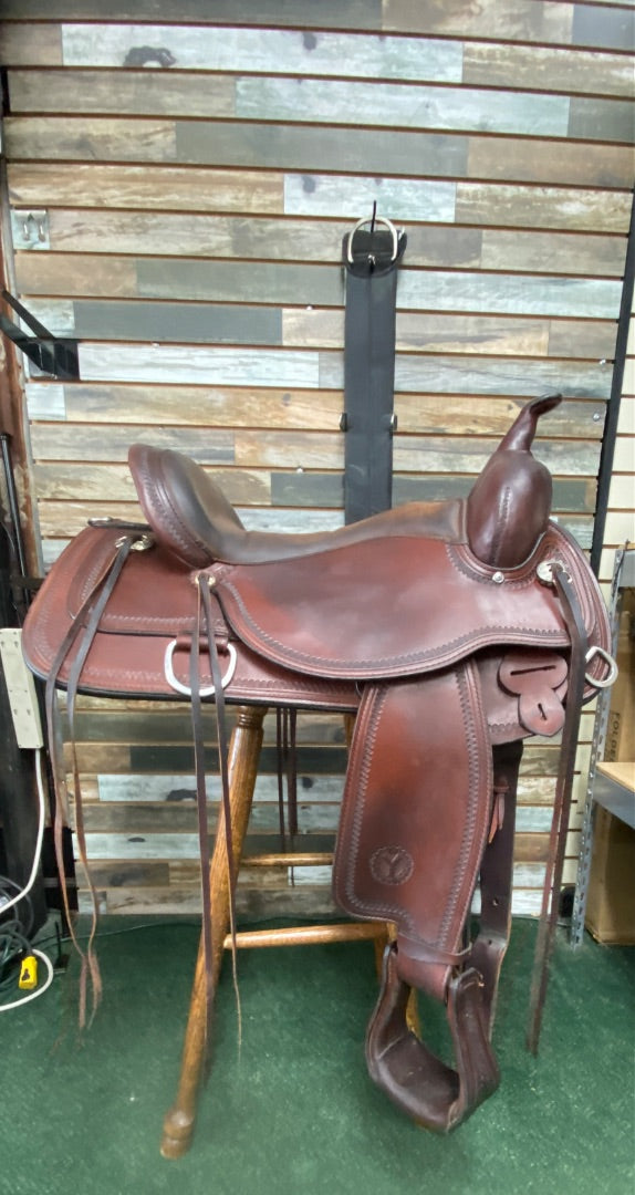 USED Circle Y Flex Saddle Trail with Girth 17" Dark Oil