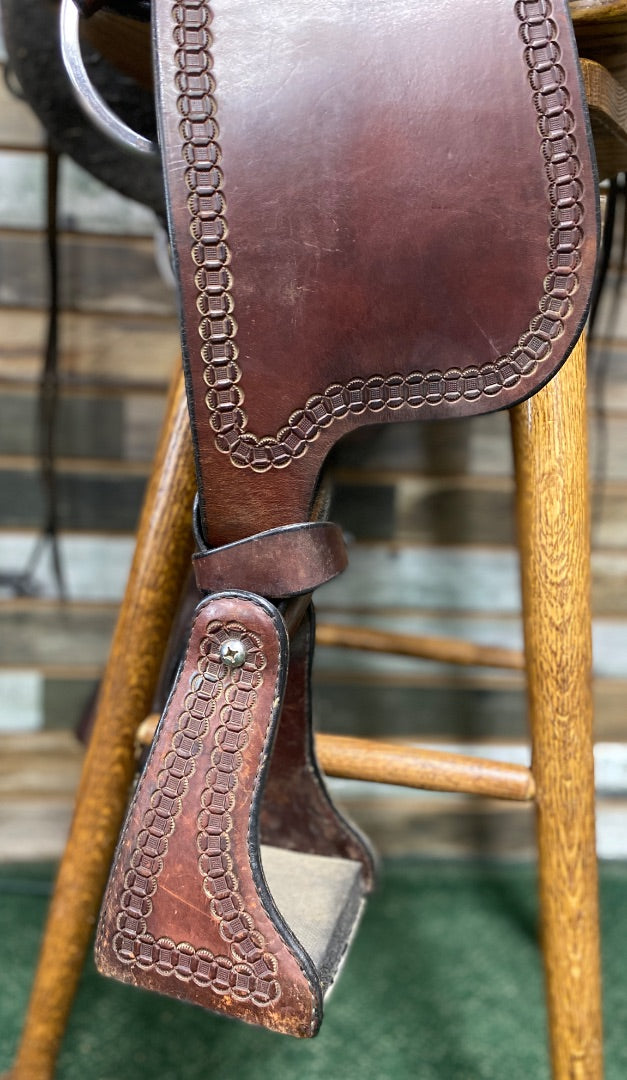 USED Dixieland Gaited Saddles Gaited Trail Saddle 17" Medium Oil