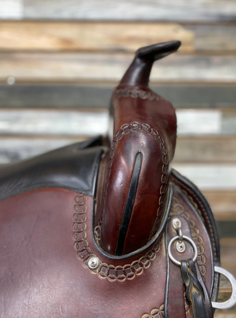 USED Dixieland Gaited Saddles Gaited Trail Saddle 17" Medium Oil