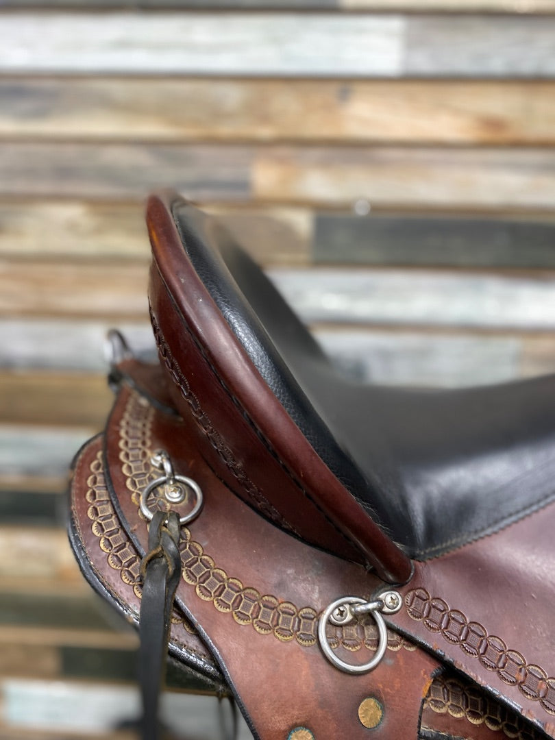 USED Dixieland Gaited Saddles Gaited Trail Saddle 17" Medium Oil