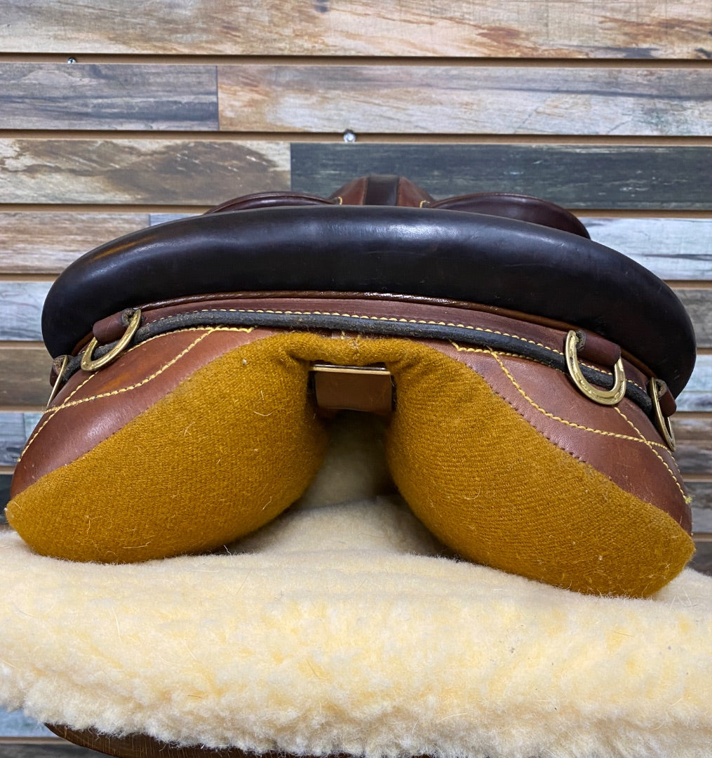 USED The Australian Stockmans Saddlery Australian Saddle 15” Dark Oil