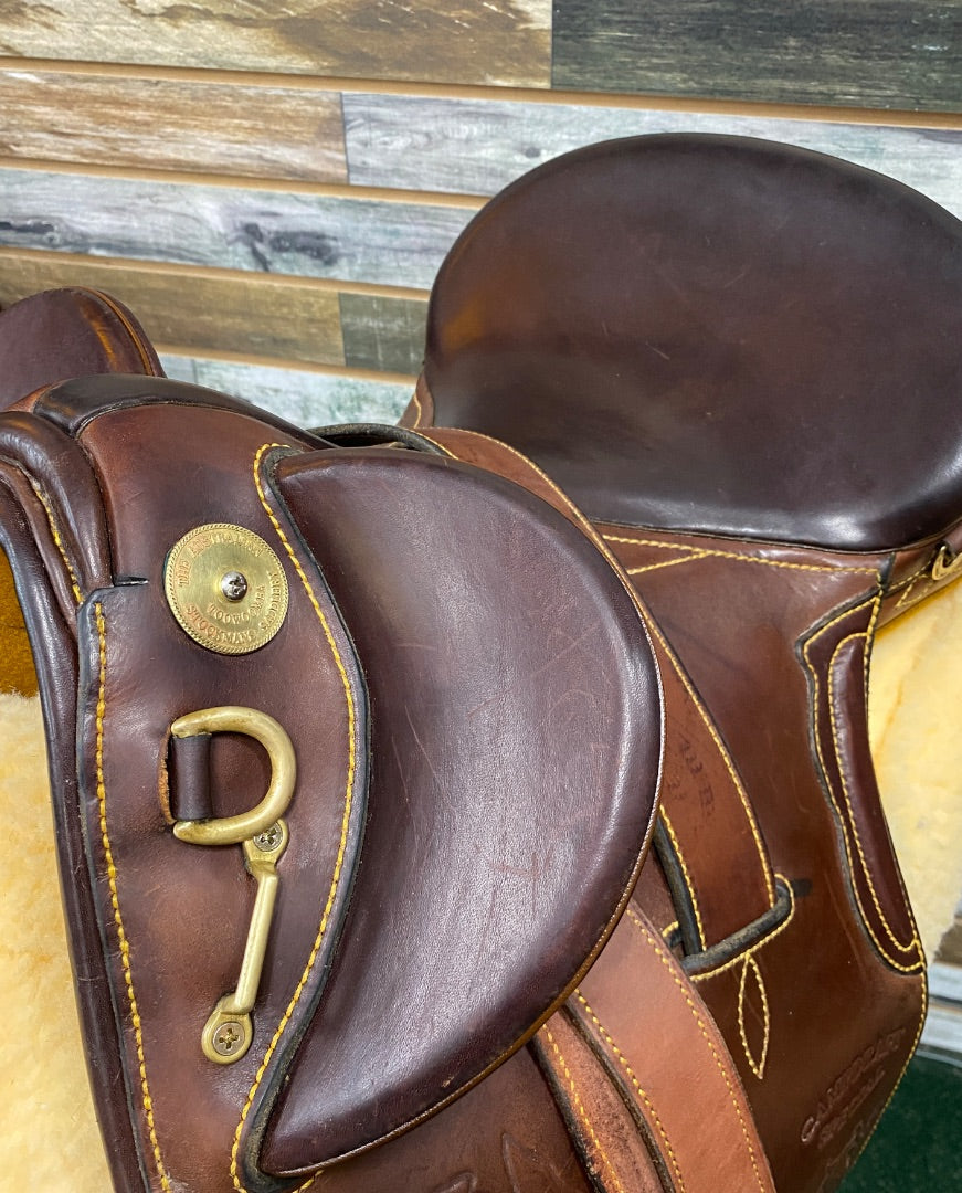 USED The Australian Stockmans Saddlery Australian Saddle 15” Dark Oil
