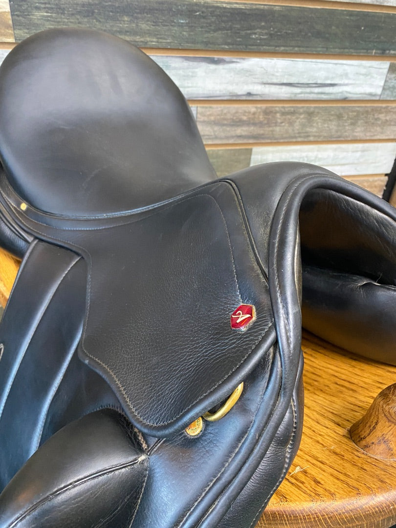 USED Albion Monoflap Dressage Saddle 17" Black