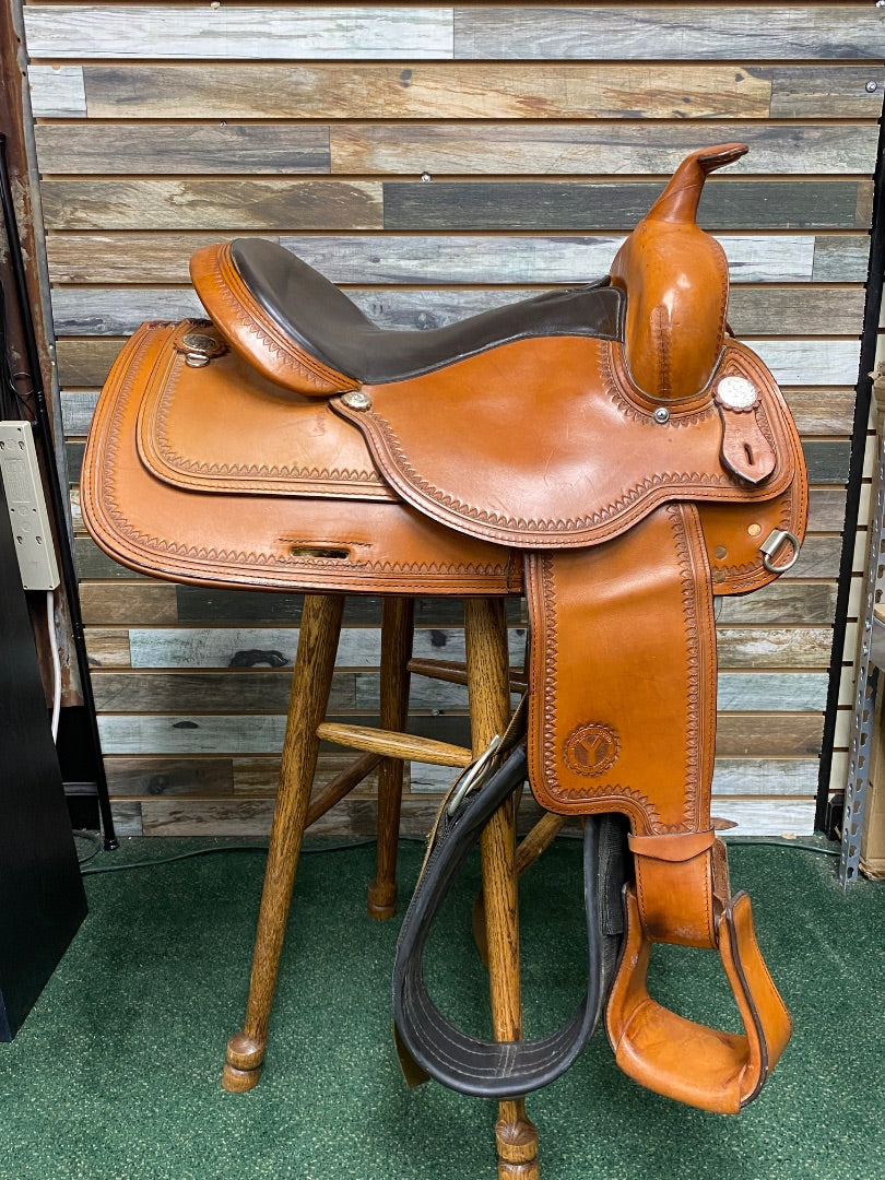 USED Circle Y Flex Lite Park and Trail Saddle 15" | Light Oil