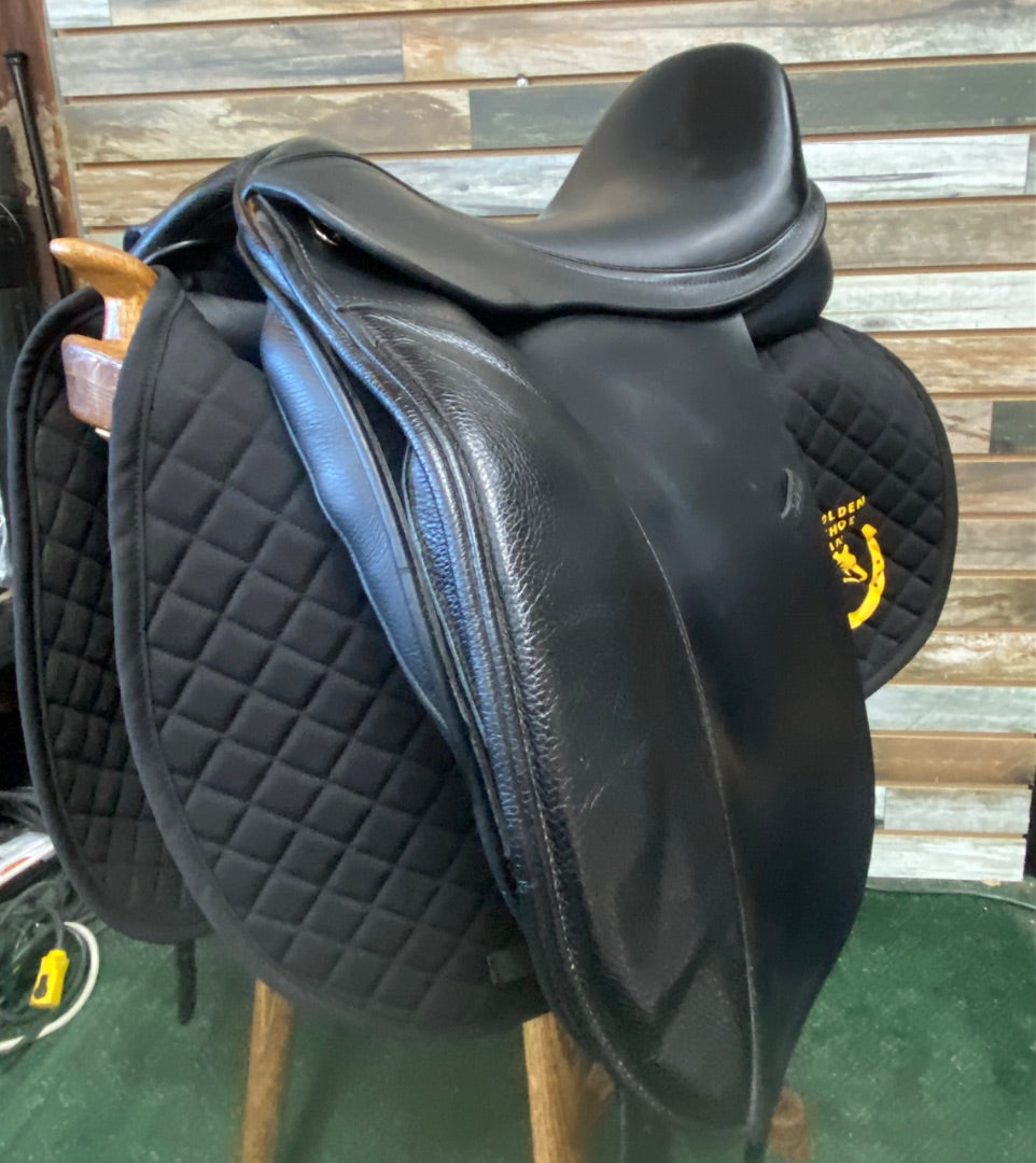 USED Kent & Masters Dressage Saddle 18" Black