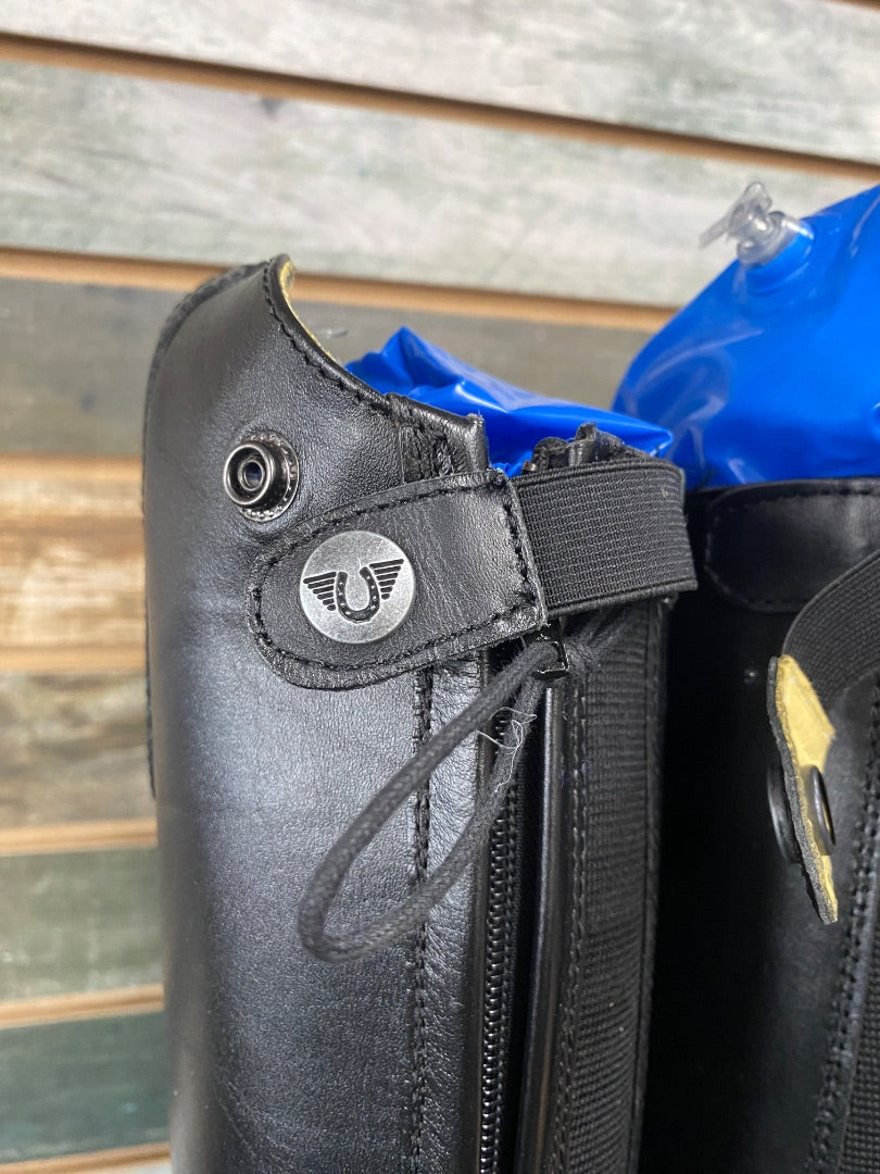 USED Tuffrider Youth Field Boot 5 Regular Wide Black