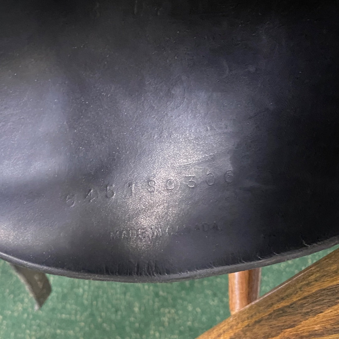 USED Schleese Dressage Saddle 17.5" Black