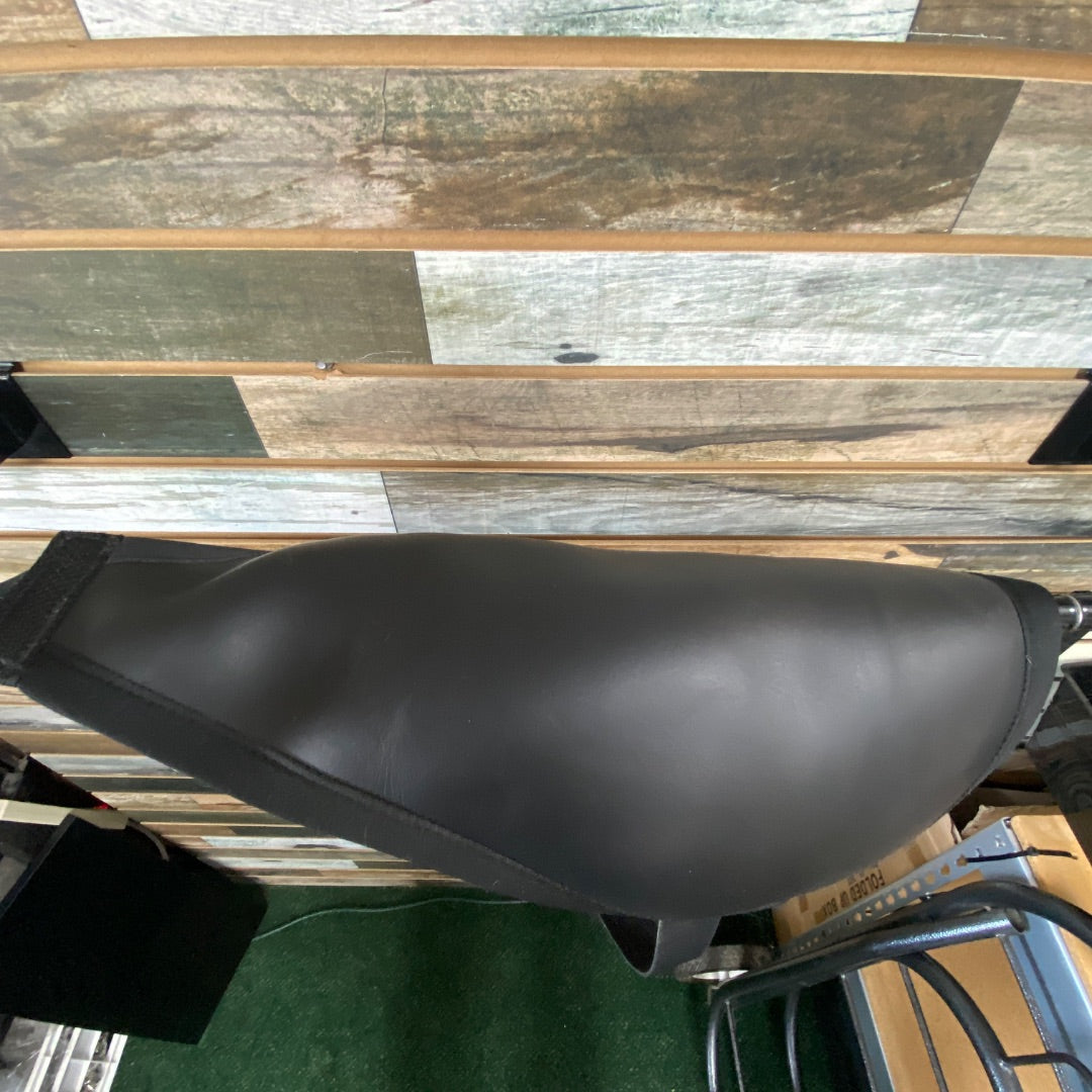 USED Thin Line Seat saver black