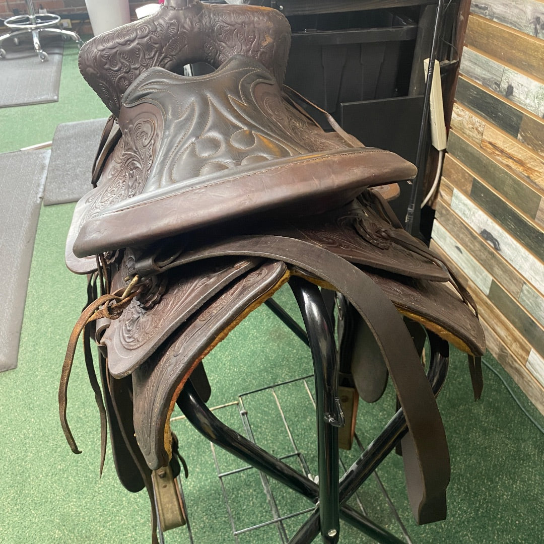 USED Dover Saddlery Western Pleasure/Trail Saddle 15” Dark Oil
