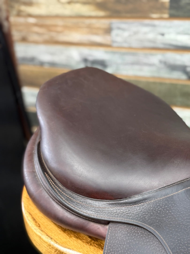 USED 16.5" CWD Hunter/Jumper Saddle
