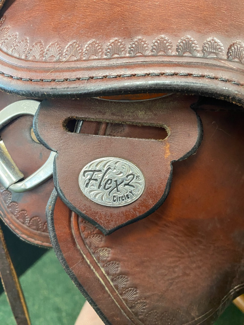 USED Circle Y Flex 2 Trail Saddle 16" Walnut