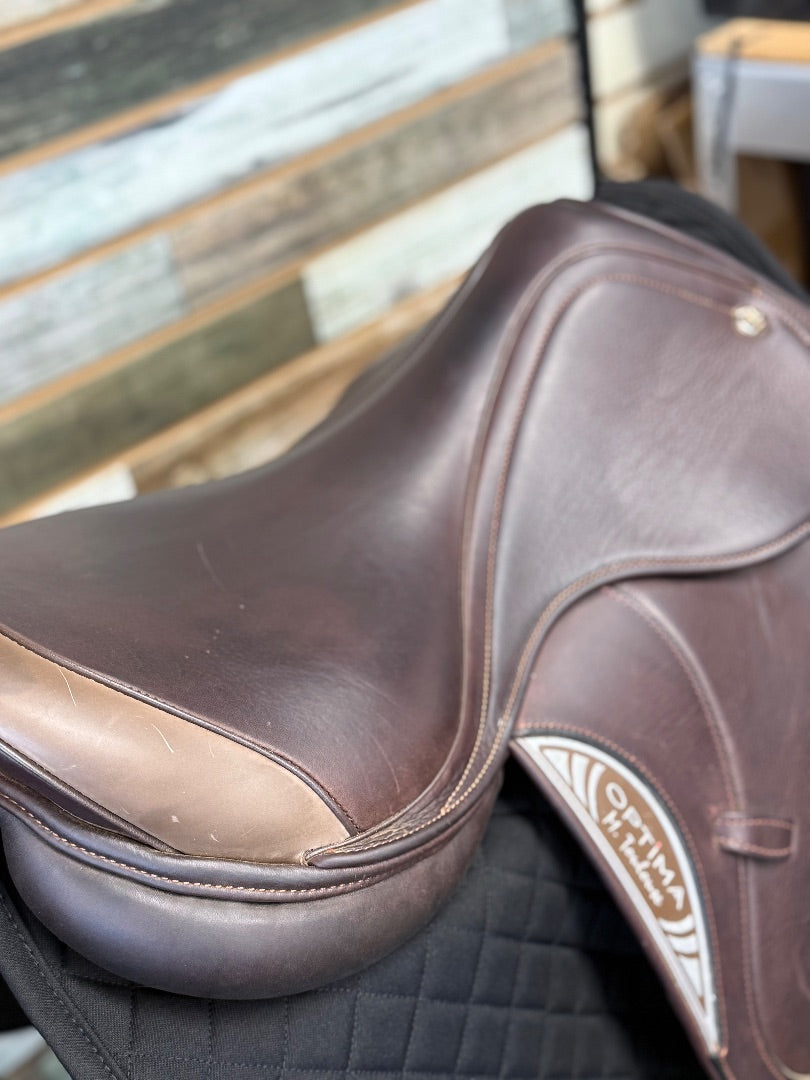 USED 18" M. Toulouse Optima Armani Close Contact Saddle
