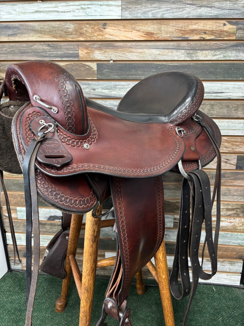 USED Dixieland Custom Endurance Gaited Saddle 17" Dark Oil