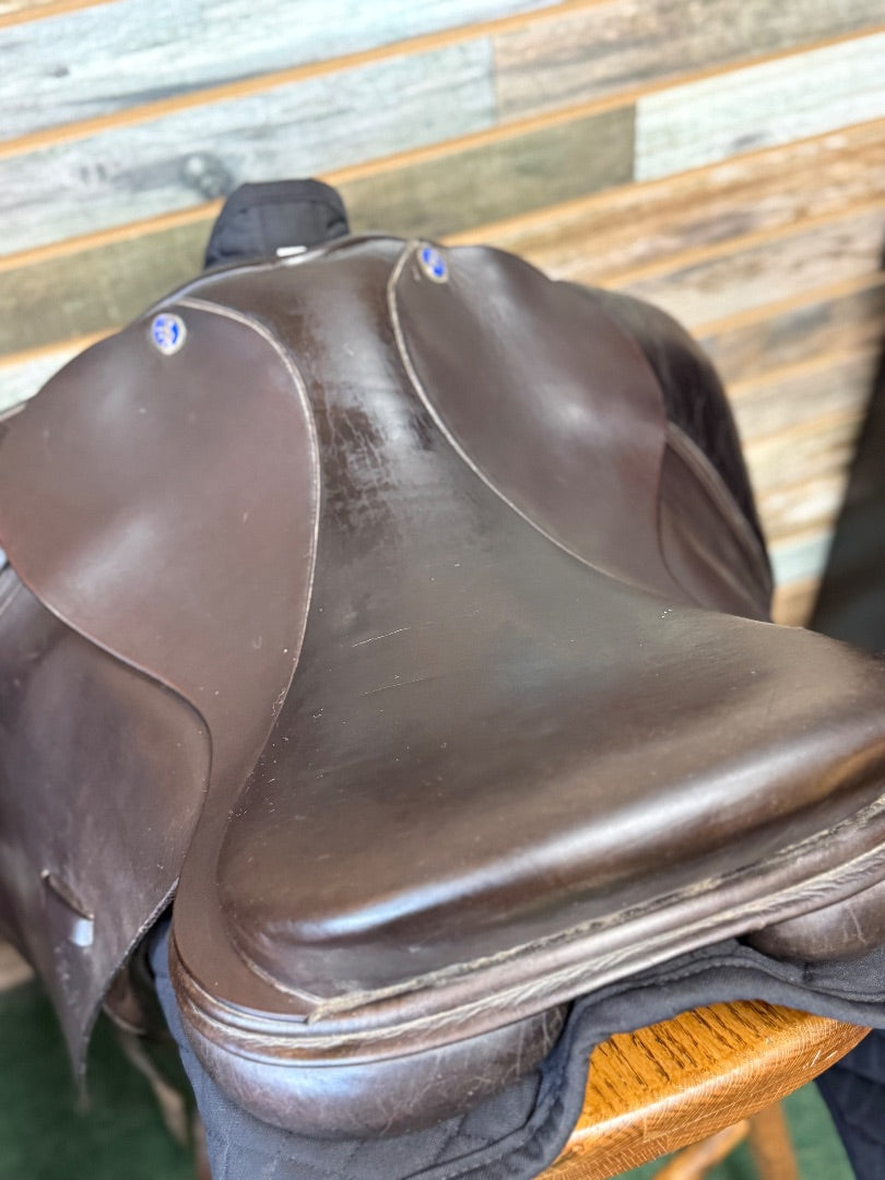 USED 17" Frank Baines Dressage Saddle (X-WIDE)