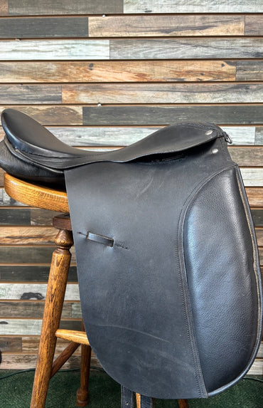 USED Ascot International Dressage Saddle 20" Black