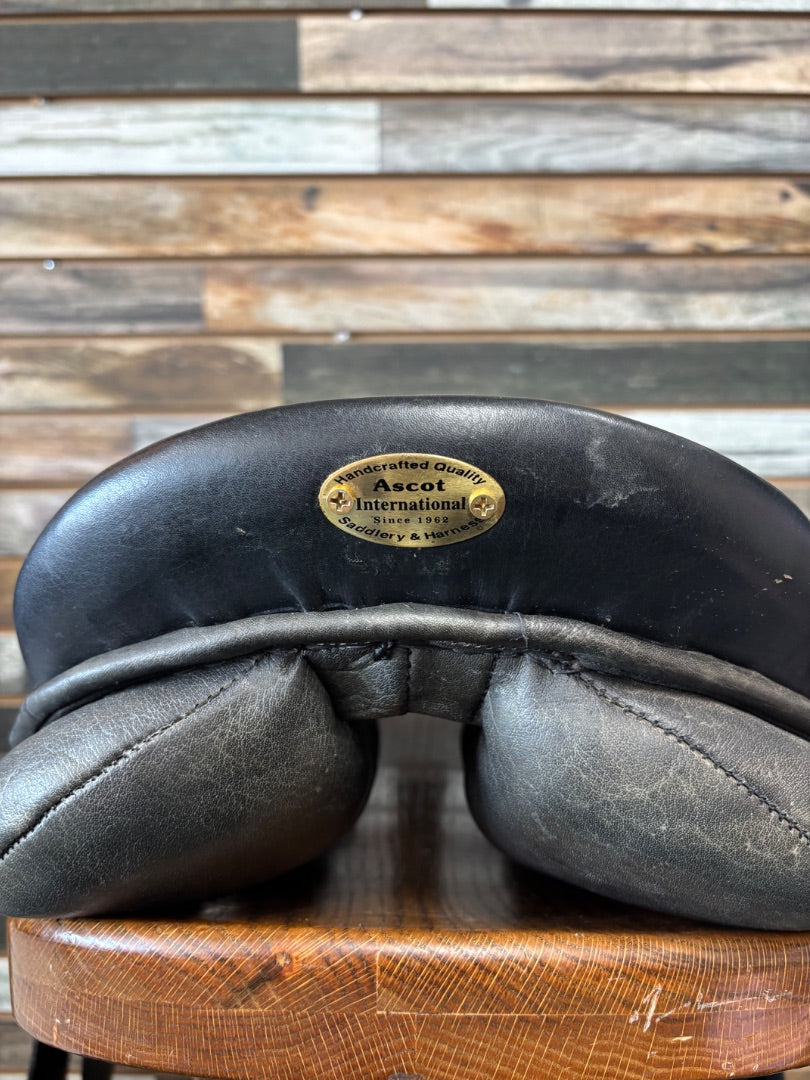 USED Ascot International Dressage Saddle 20" Black