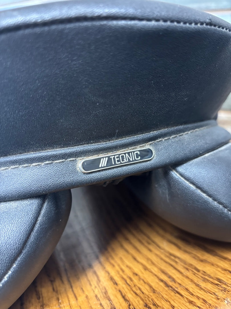 USED Thorowgood T6 Dressage Saddle 17" Black