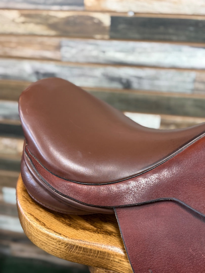 USED Black Country Quantum Jump Saddle 17" Brown