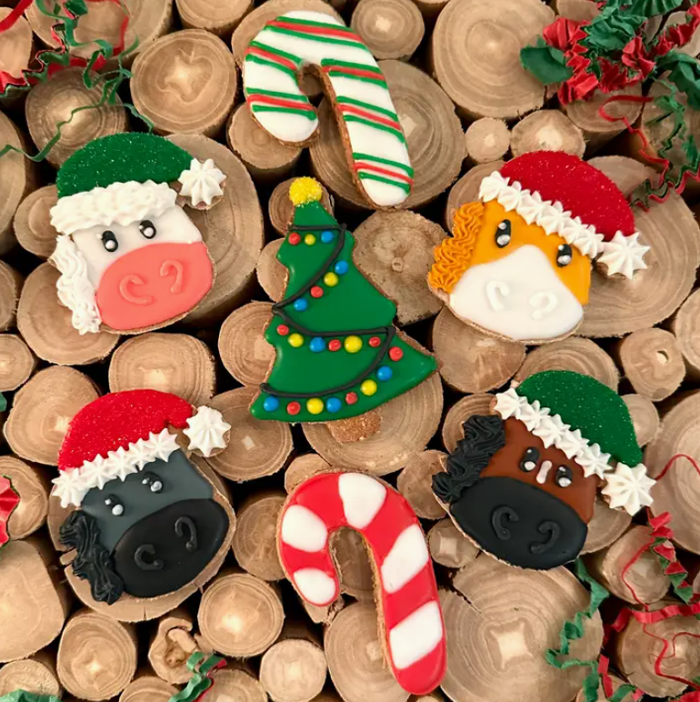 The Blissful Equestrian Santa Hat Ponies Holiday 7 Pack