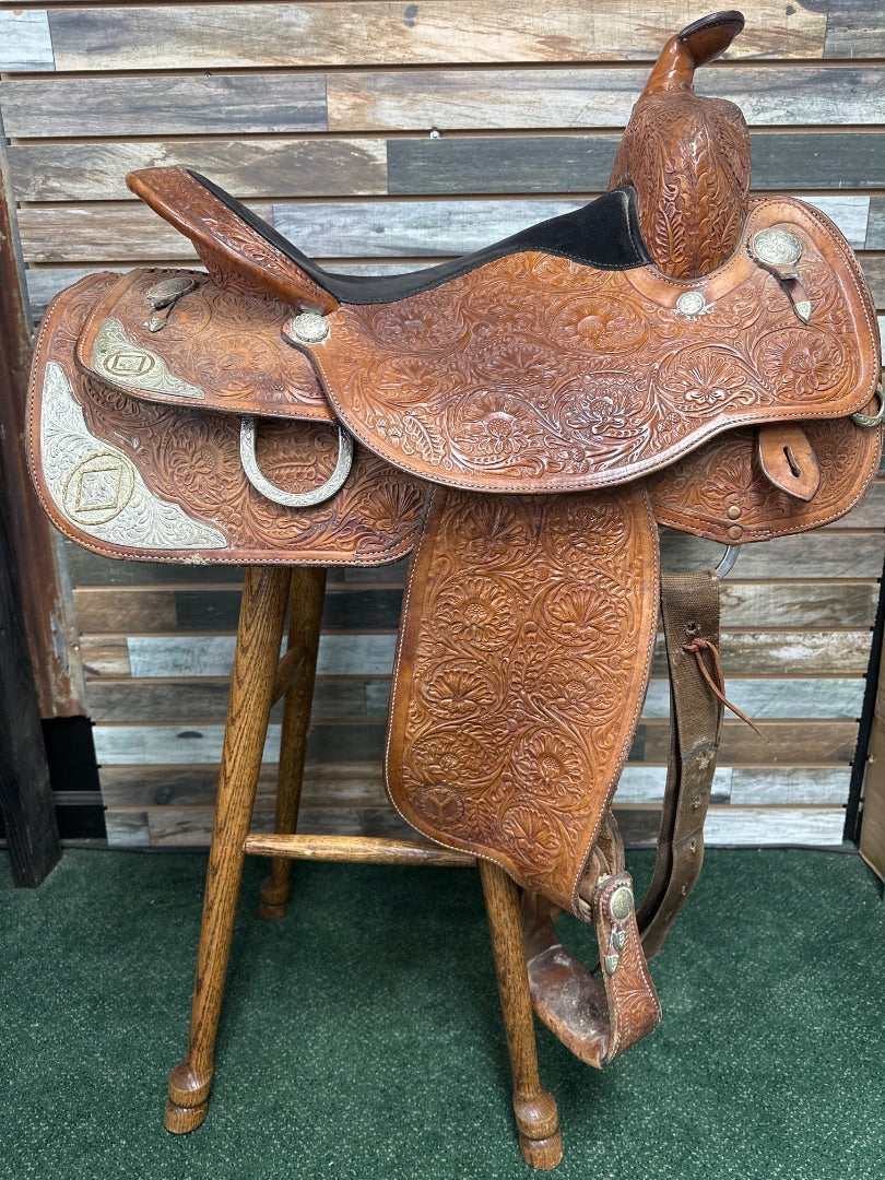 USED Circle Y Western Saddle 15.5" Medium Oil