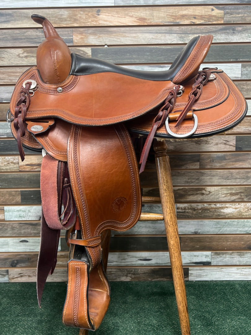 USED Circle Y Flex 2 Trail Saddle 16” Medium Oil