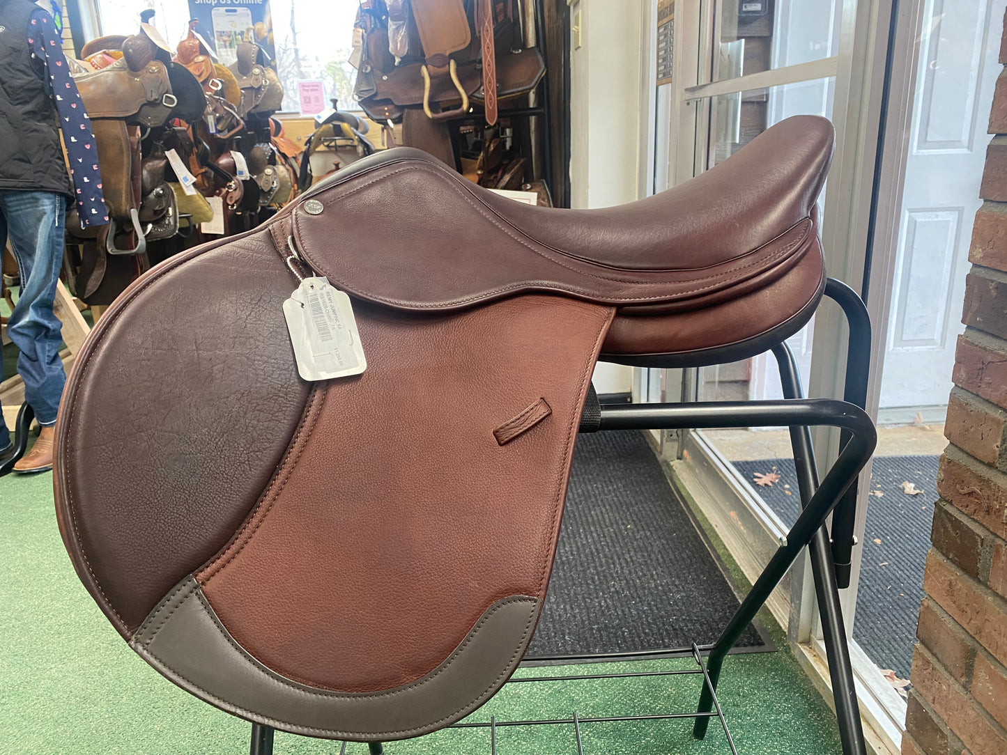 Remy Pro Jump Saddle 17.5"