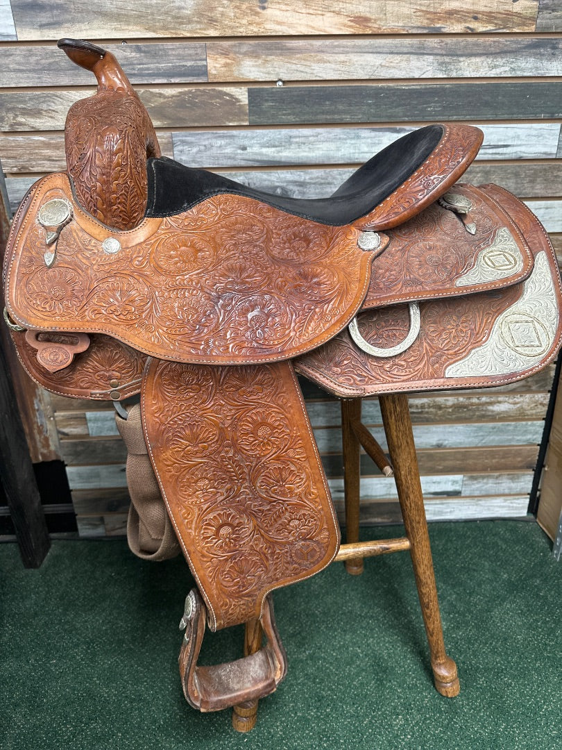 USED Circle Y Western Saddle 15.5" Medium Oil