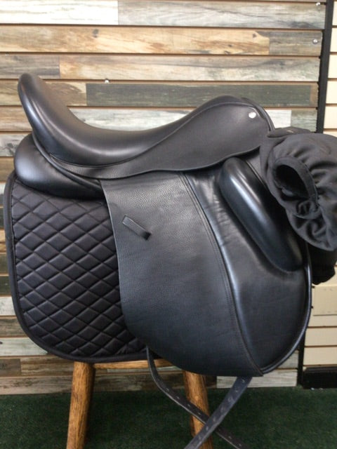 USED Custom Saddlery Dressage Saddle Wolfgang Solo Signature 17.5” Black