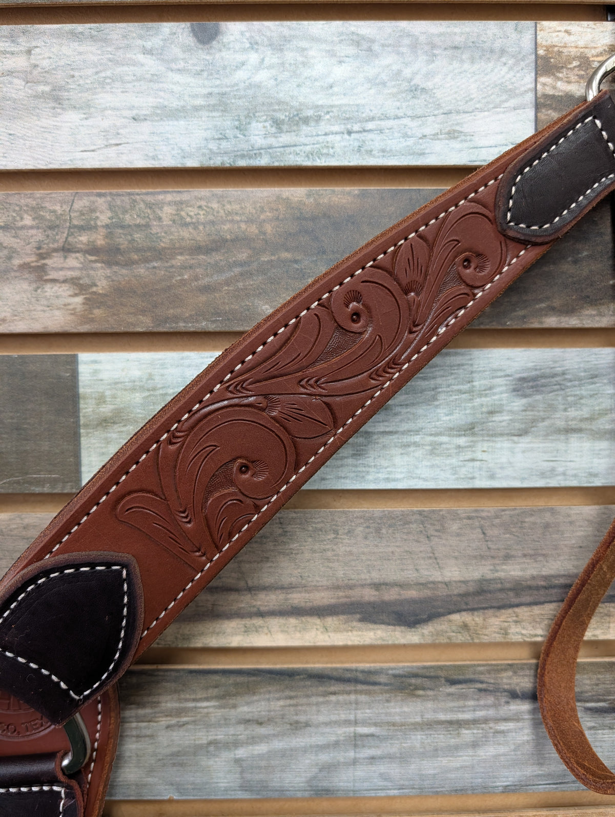 HR 2 1/2" Hand Tooled Medium Oil Breast Collar w/ Swirl Tooling
