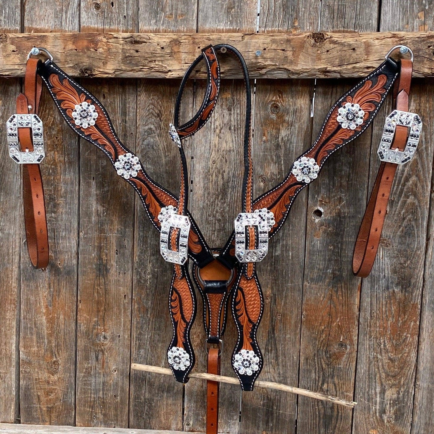 Two Tone Leaf Jet and Clear One Ear & Breastcollar Tack Set #OEBC543