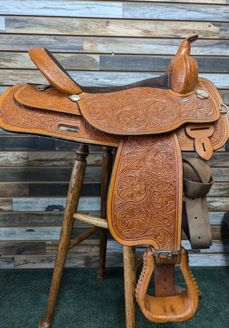 USED Circle Y Gladewater Circle Y High Horse Western Saddle Wide Tree 17" Light Oil