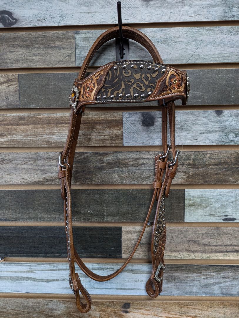 Royal King Floral with Bronze and Crystal Detail Headstall Horse Medium Oil