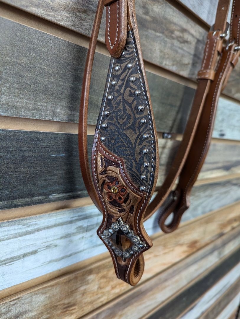 Royal King Floral with Bronze and Crystal Detail Headstall Horse Medium Oil