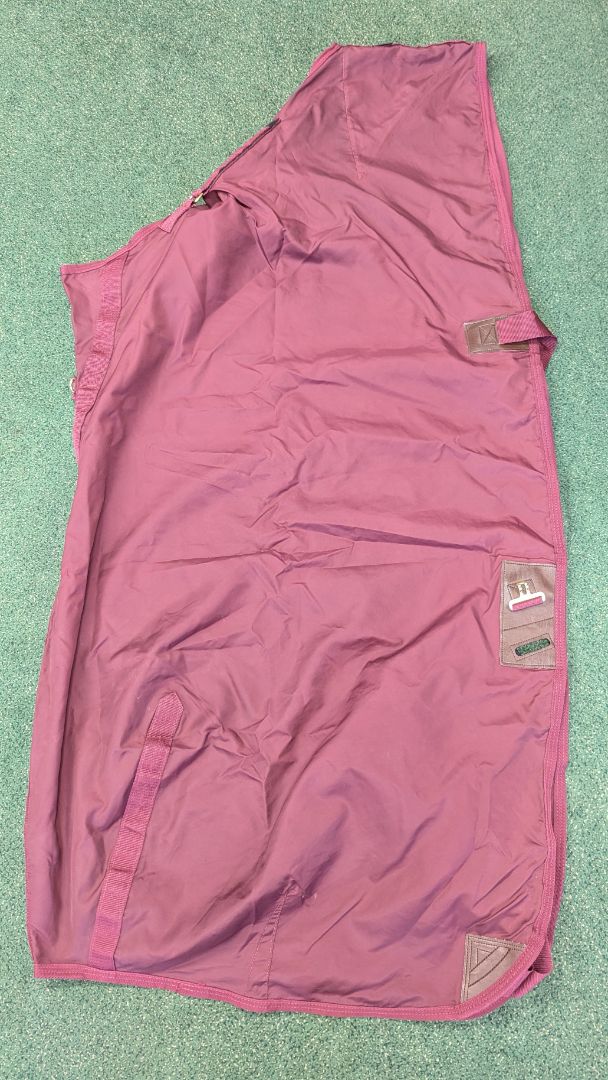 USED Schneiders Turnout Sheet 70” Burgundy