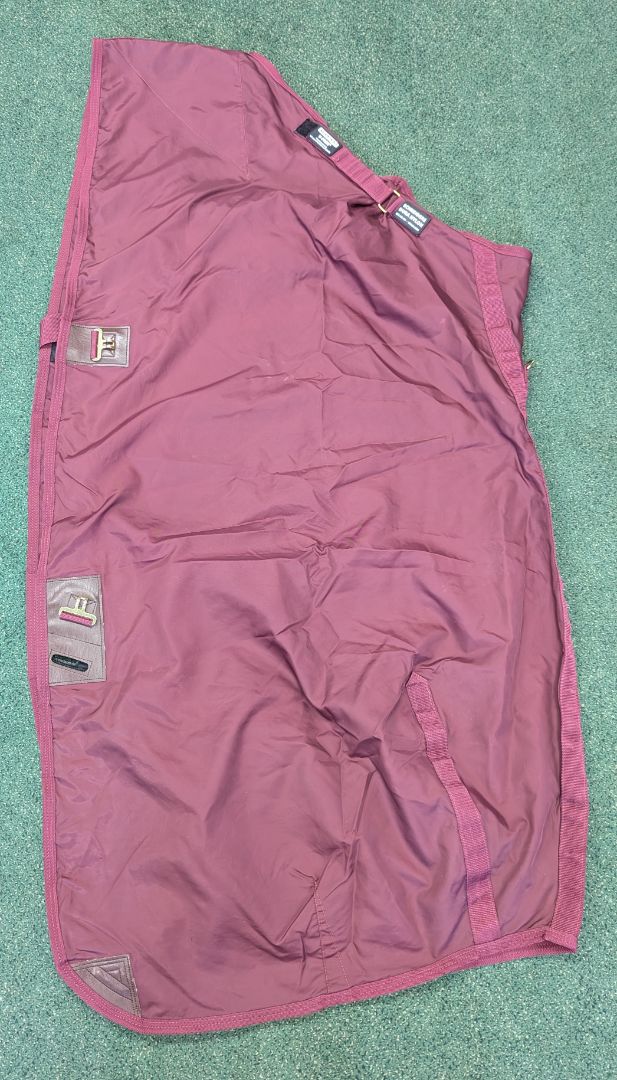 USED Schneiders Turnout Sheet 70” Burgundy