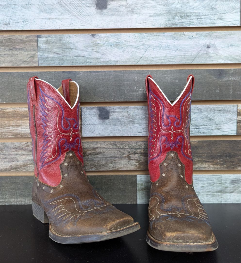 USED Ariat Ladies Western Boot with Emrboidery Design 6 Dark Oil with Black