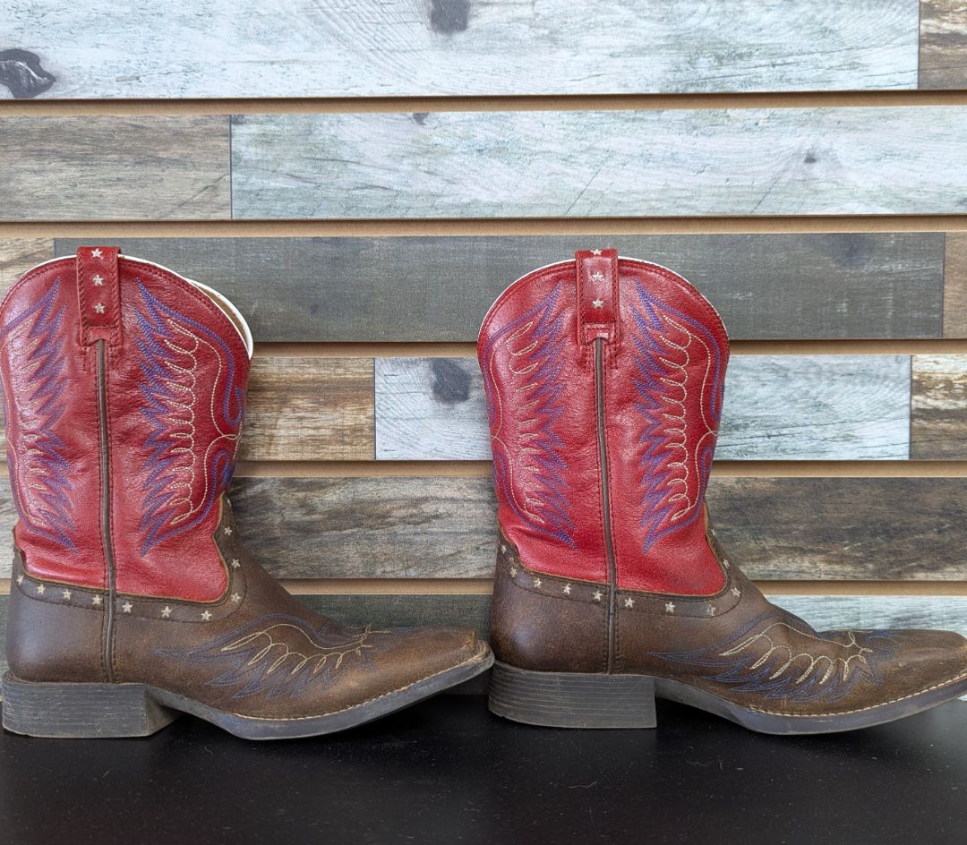 USED Ariat Ladies Western Boot with Emrboidery Design 6 Dark Oil with Black