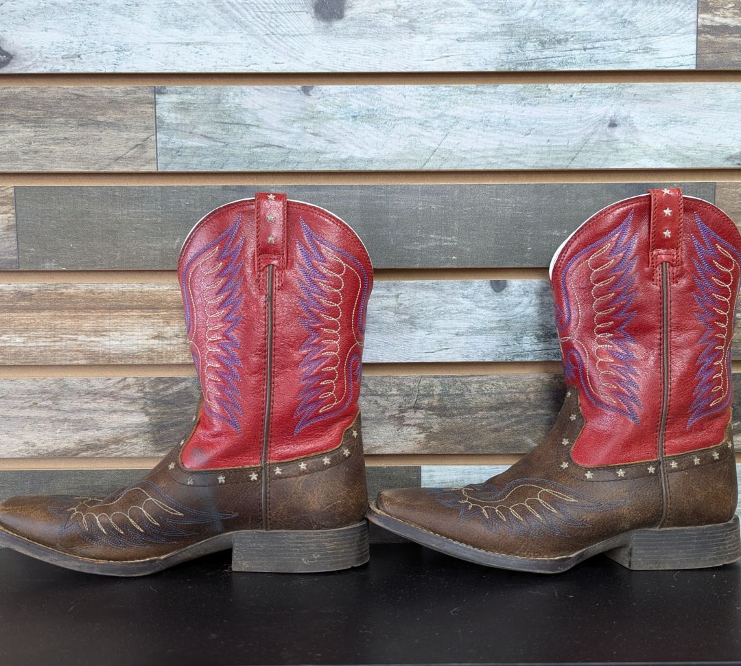 USED Ariat Ladies Western Boot with Emrboidery Design 6 Dark Oil with Black