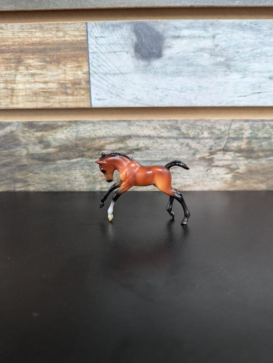 USED Breyer Scrambling Foal 6049 Stablemate Bay